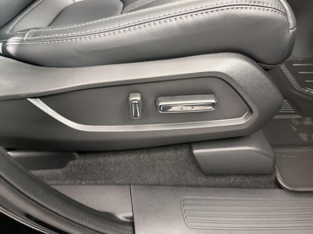 new 2025 Honda Pilot car, priced at $50,895