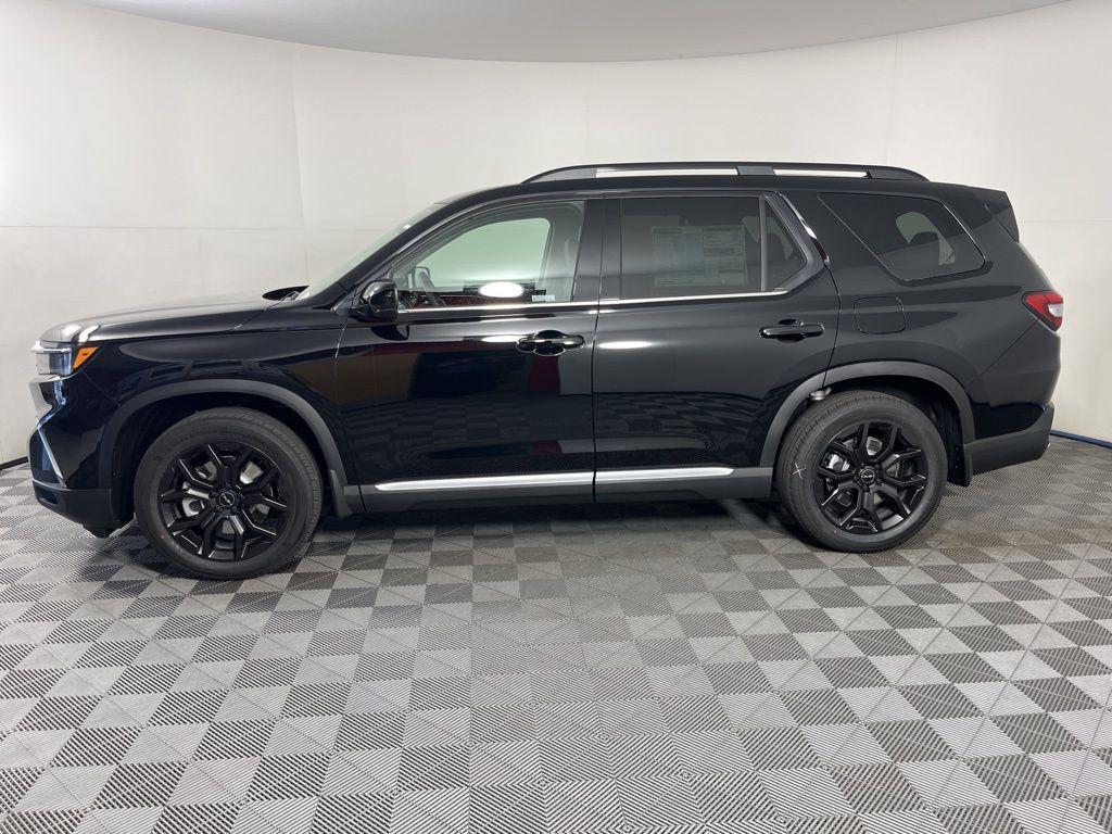 new 2025 Honda Pilot car, priced at $50,895