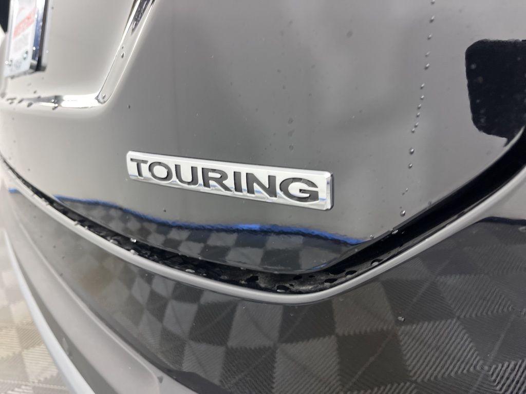 new 2025 Honda Pilot car, priced at $50,895