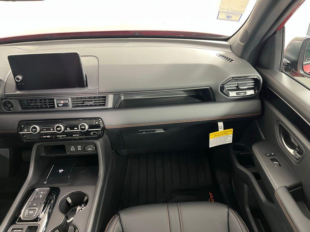 new 2025 Honda Pilot car, priced at $51,350