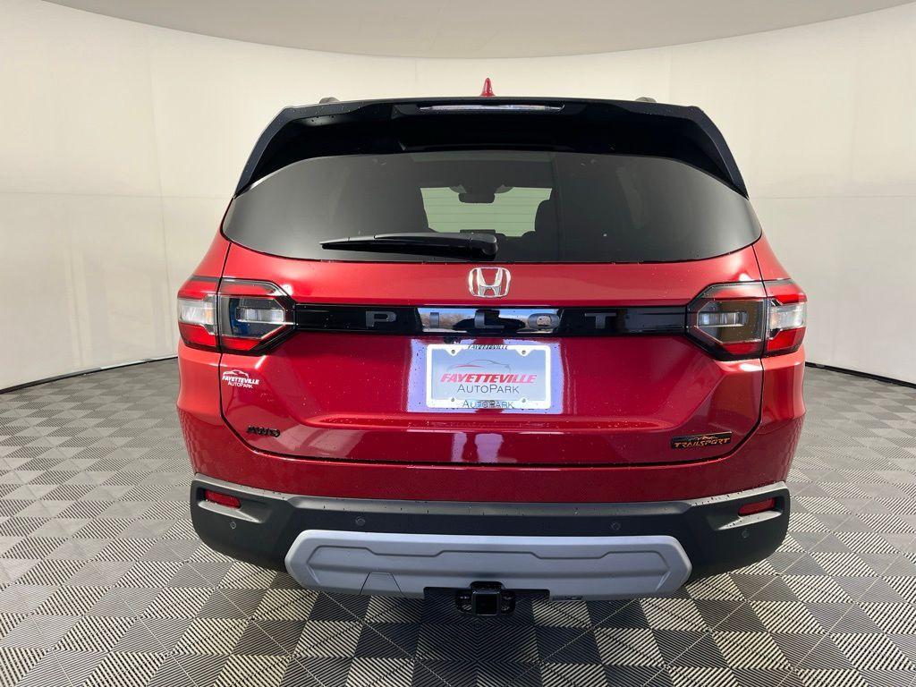 new 2025 Honda Pilot car, priced at $51,350
