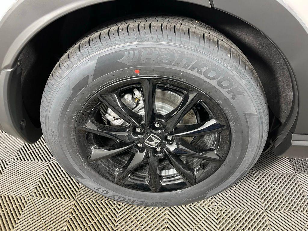 new 2026 Honda CR-V Hybrid car, priced at $40,630