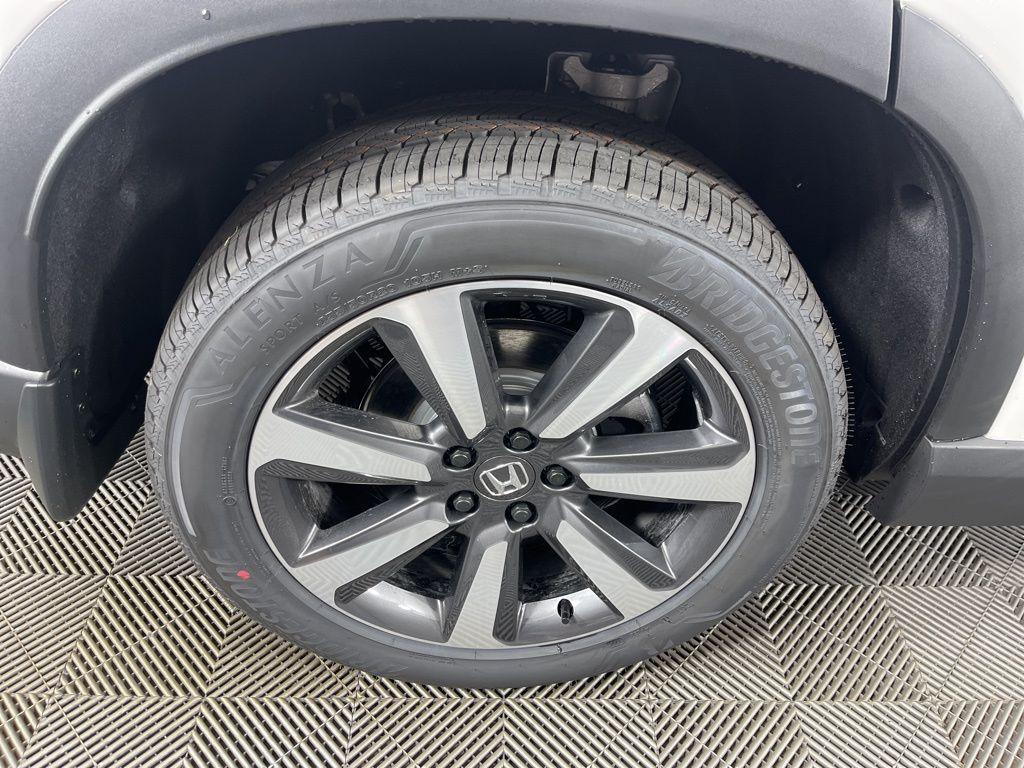 new 2025 Honda Pilot car, priced at $50,757