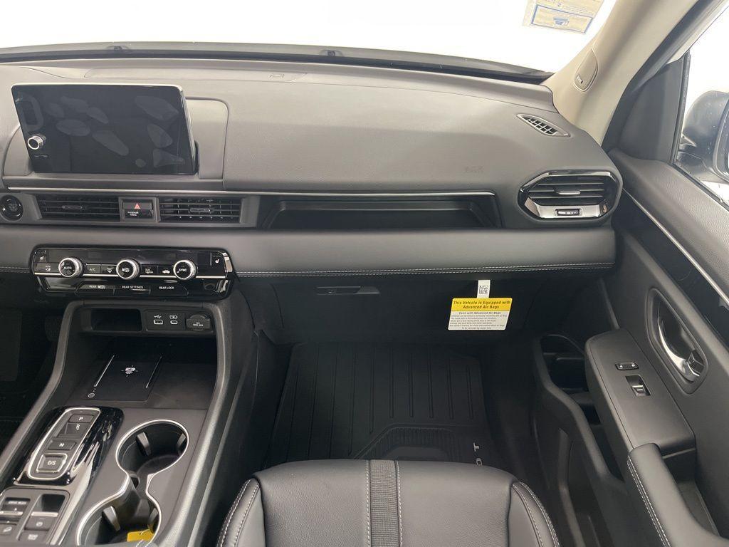 new 2025 Honda Pilot car, priced at $50,757