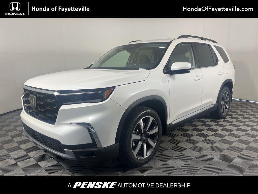 new 2025 Honda Pilot car, priced at $50,757