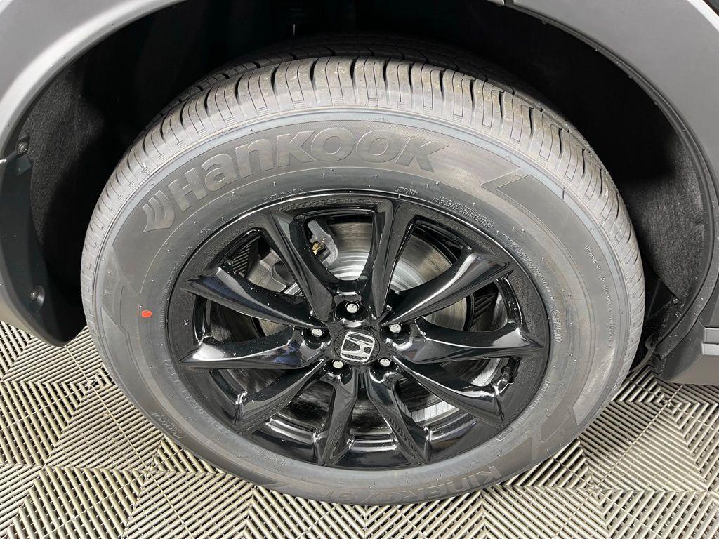 new 2026 Honda CR-V Hybrid car, priced at $41,675