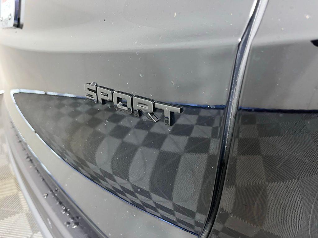 new 2026 Honda CR-V Hybrid car, priced at $41,675