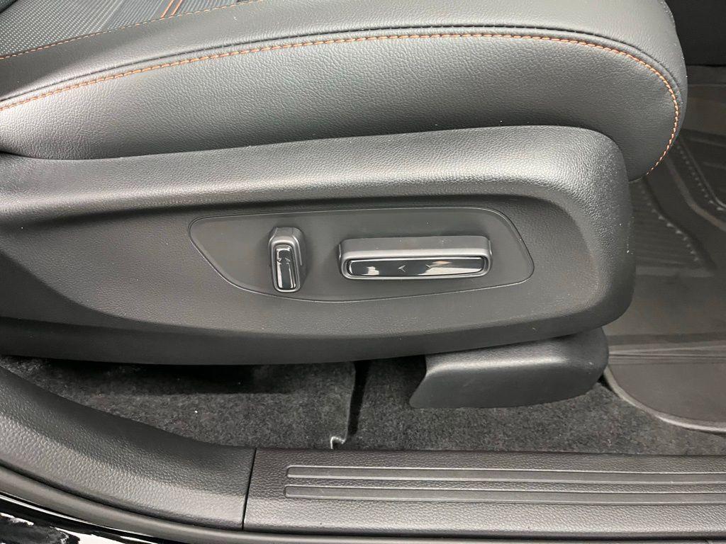 new 2026 Honda CR-V Hybrid car, priced at $41,675