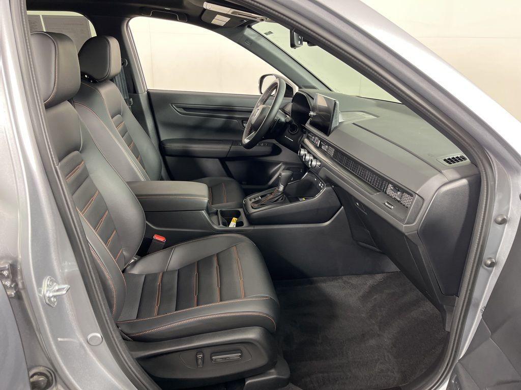 used 2025 Honda CR-V Hybrid car, priced at $37,919
