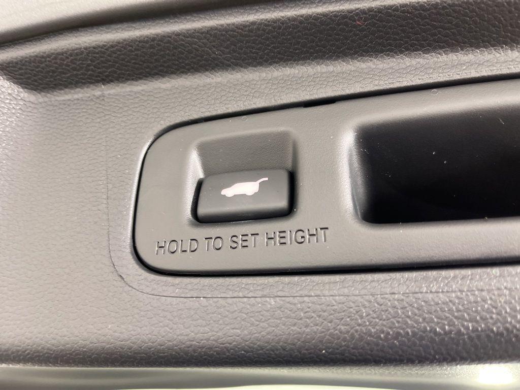 used 2025 Honda CR-V Hybrid car, priced at $37,919