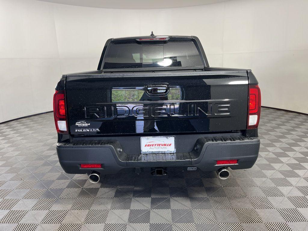 new 2025 Honda Ridgeline car, priced at $43,683