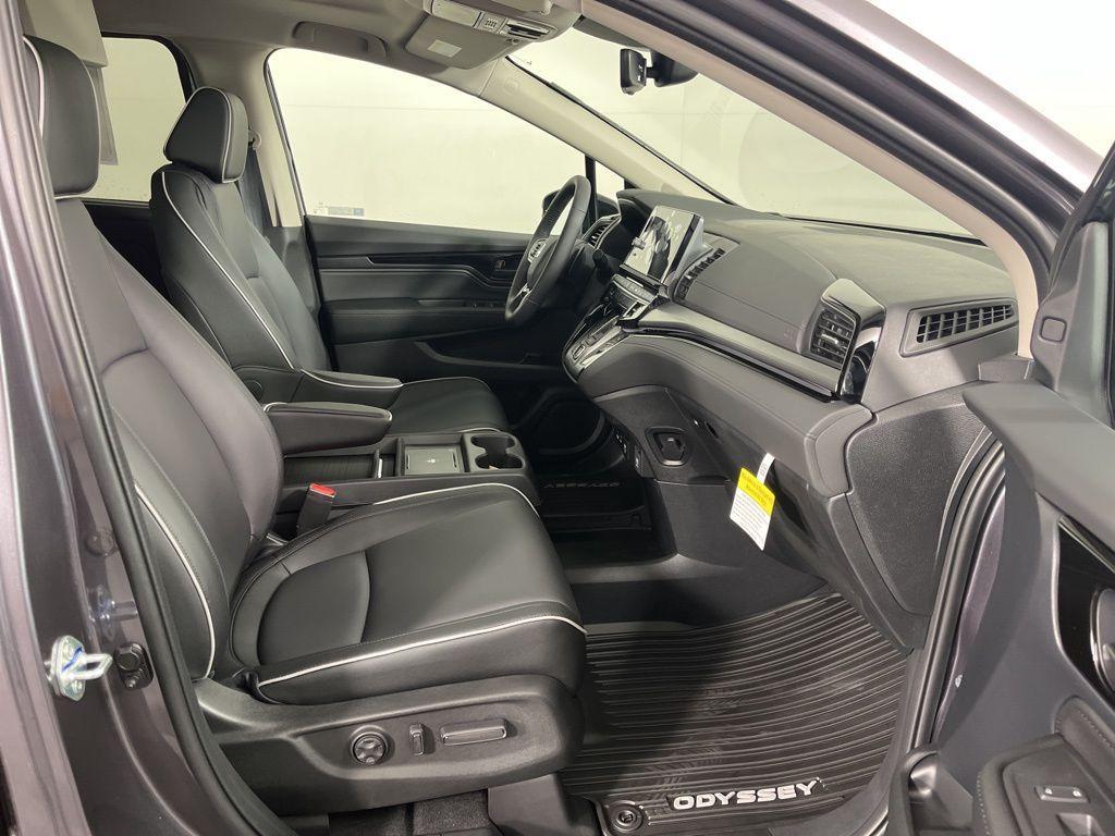 new 2026 Honda Odyssey car, priced at $48,990