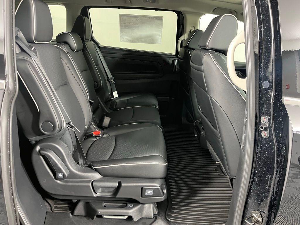 new 2025 Honda Odyssey car, priced at $52,275