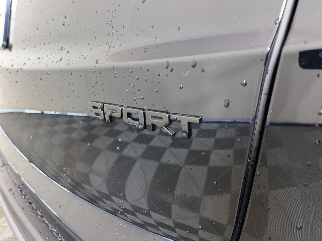 new 2026 Honda CR-V Hybrid car, priced at $40,175