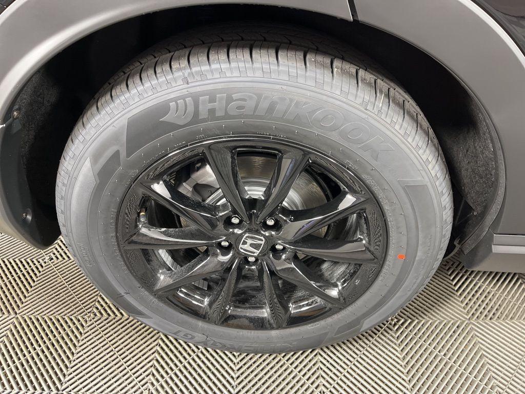 new 2026 Honda CR-V Hybrid car, priced at $40,175