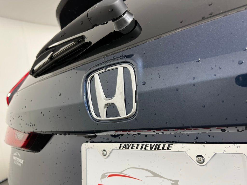 new 2026 Honda CR-V Hybrid car, priced at $40,175