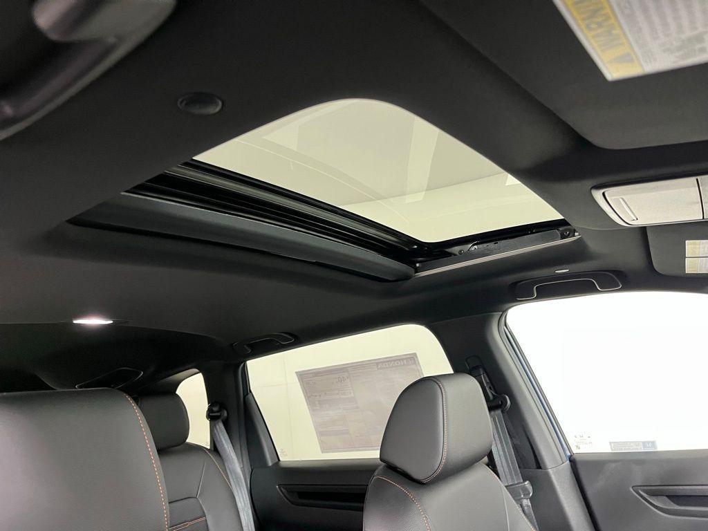 new 2026 Honda CR-V Hybrid car, priced at $40,175