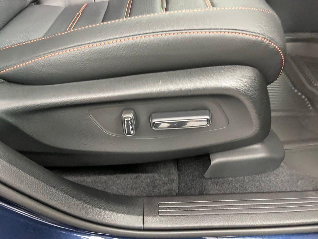 new 2026 Honda CR-V Hybrid car, priced at $40,175