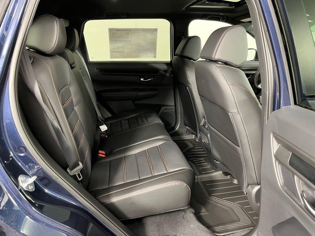new 2026 Honda CR-V Hybrid car, priced at $40,175