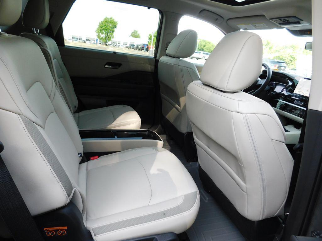 used 2024 Nissan Pathfinder car, priced at $39,900