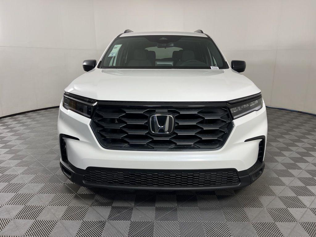 new 2025 Honda Pilot car, priced at $44,250