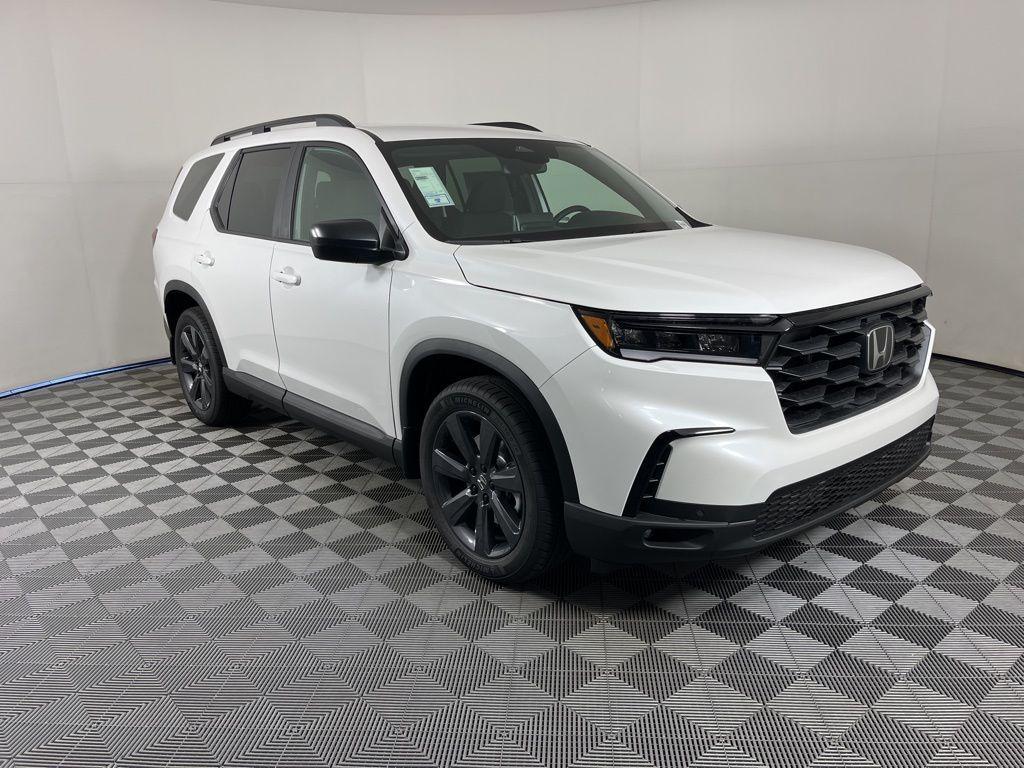 new 2025 Honda Pilot car, priced at $44,250