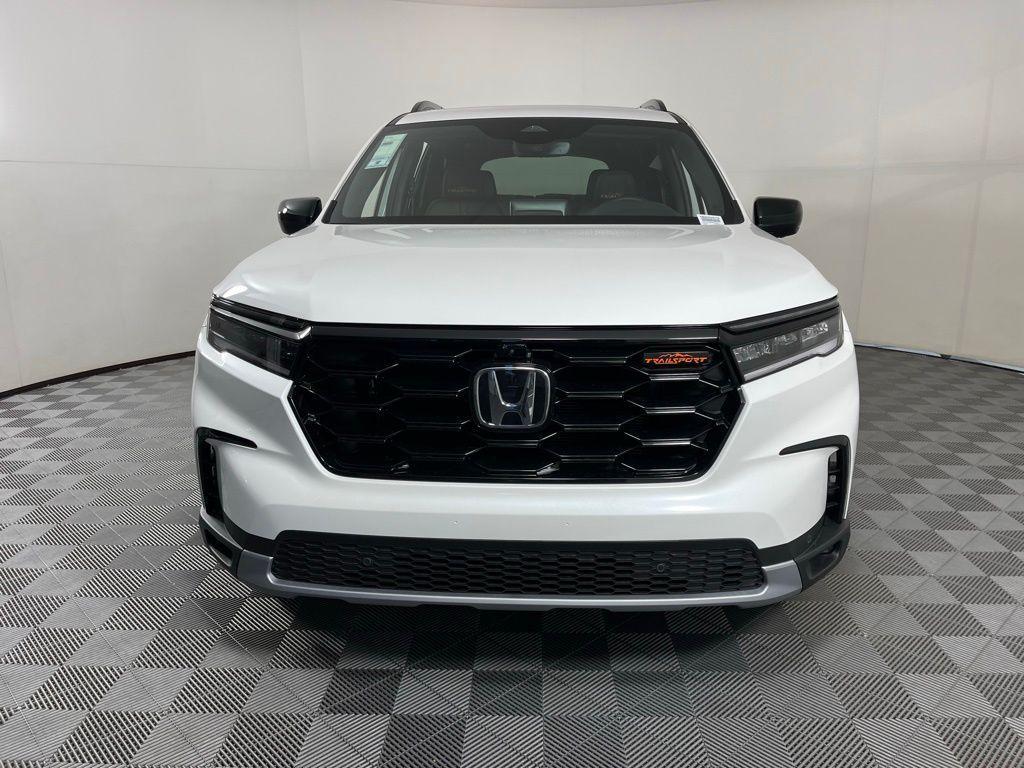 new 2025 Honda Pilot car, priced at $51,250