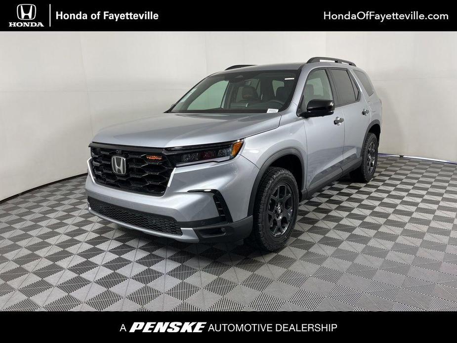 new 2025 Honda Pilot car, priced at $49,485