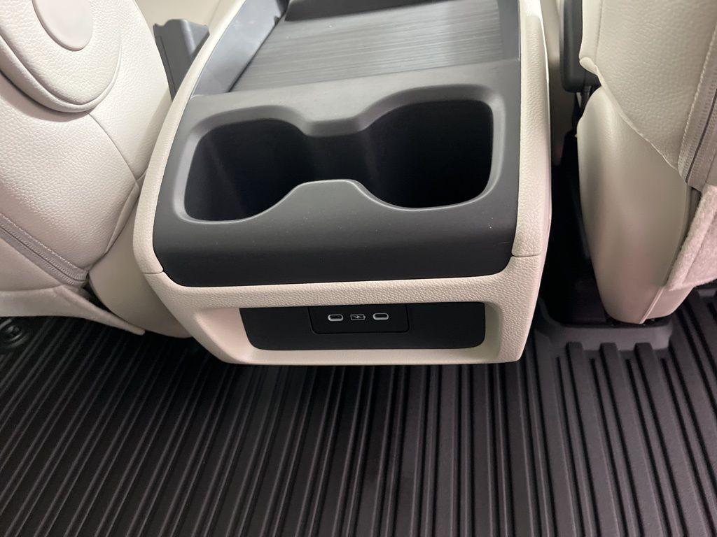 new 2025 Honda Odyssey car, priced at $45,510