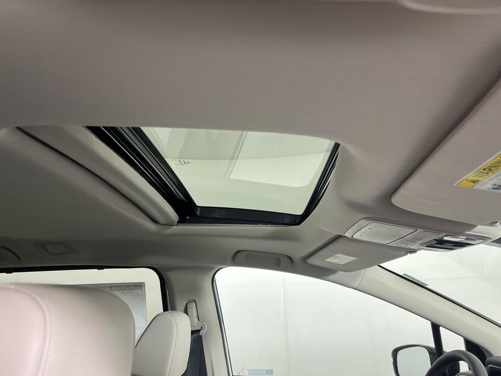 new 2025 Honda Odyssey car, priced at $45,510