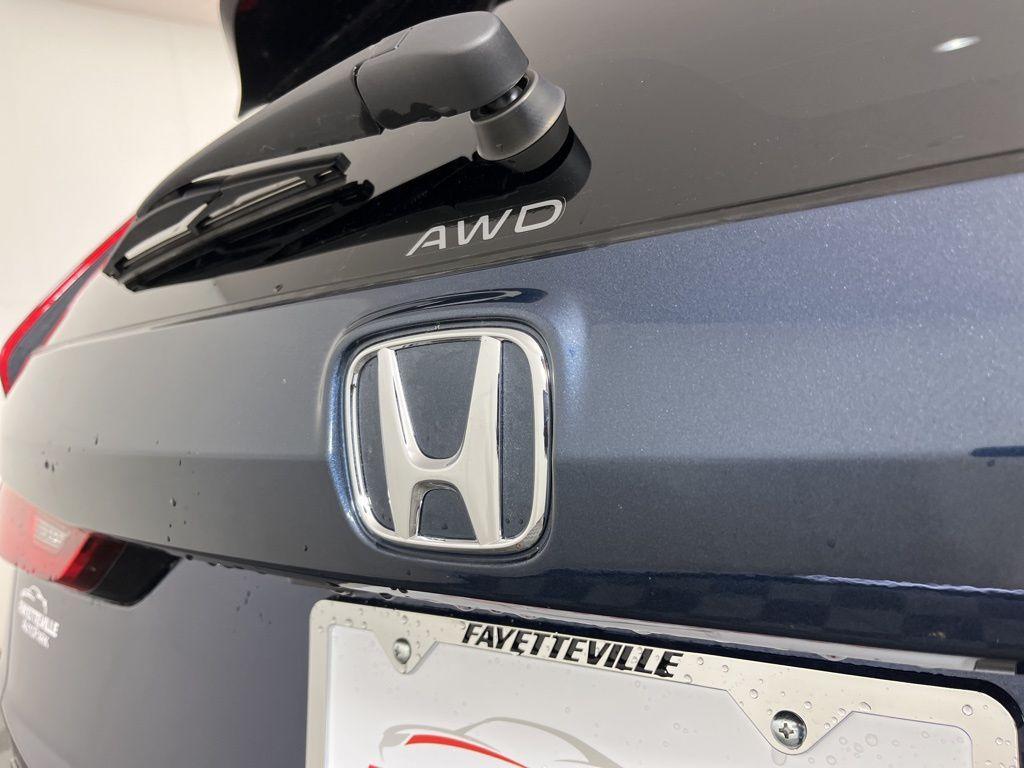 new 2026 Honda CR-V Hybrid car, priced at $40,250