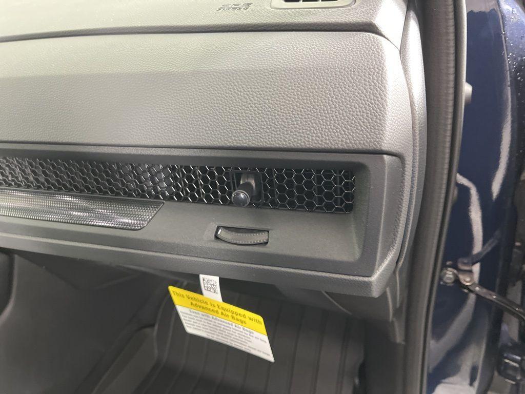 new 2026 Honda CR-V Hybrid car, priced at $40,250