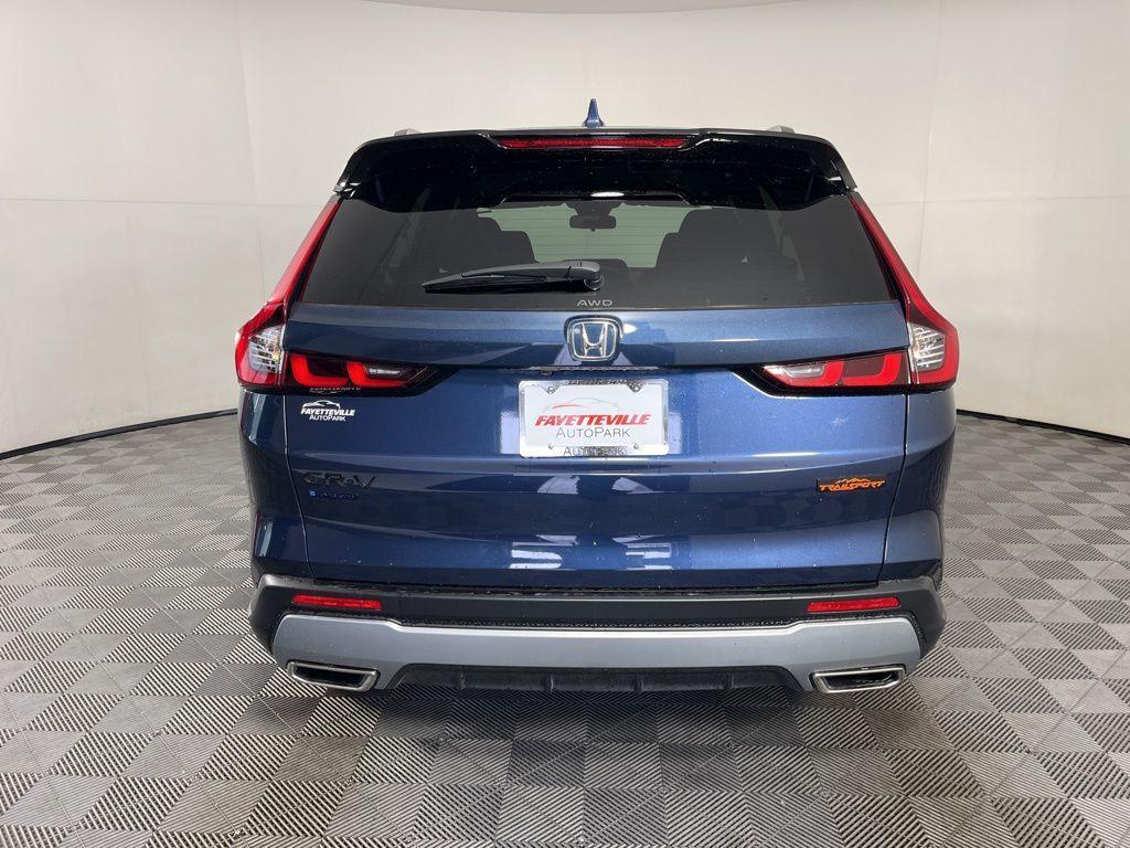 new 2026 Honda CR-V Hybrid car, priced at $40,250