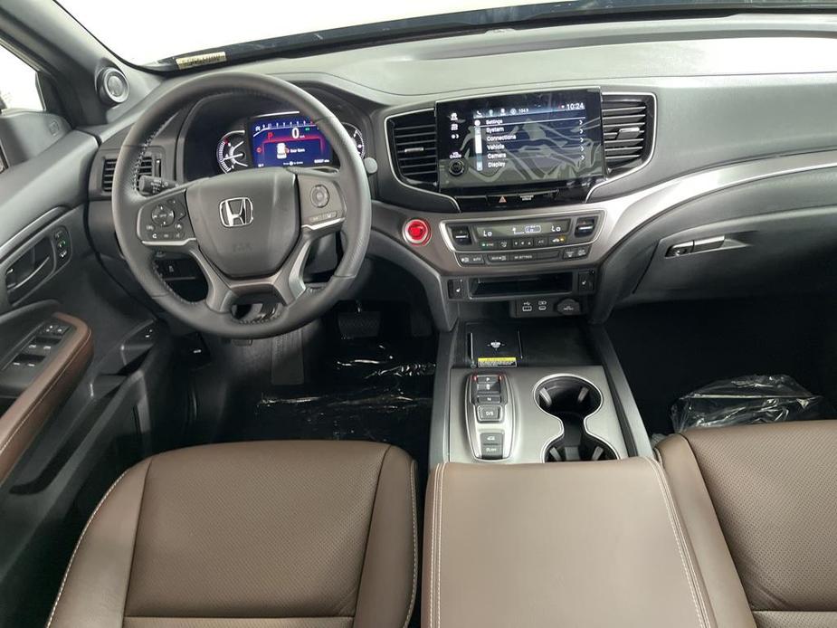 new 2024 Honda Passport car, priced at $43,295