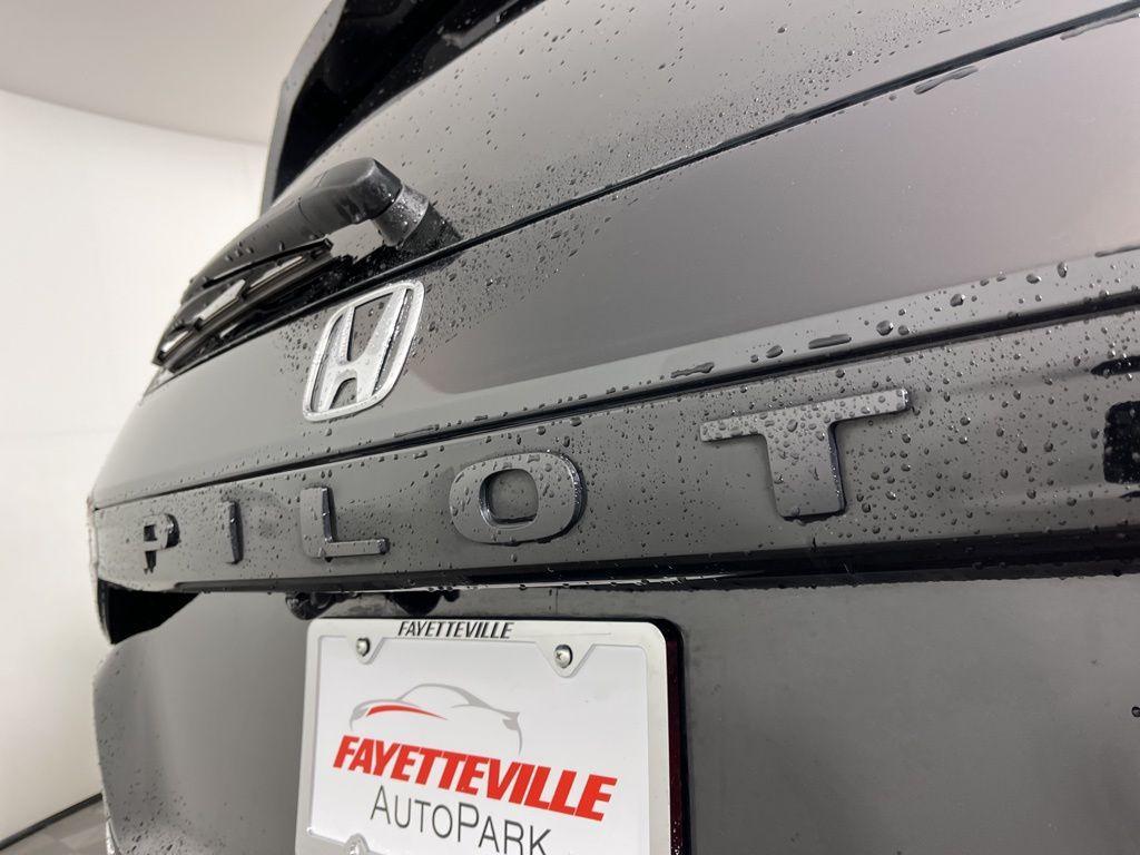 used 2023 Honda Pilot car, priced at $37,432