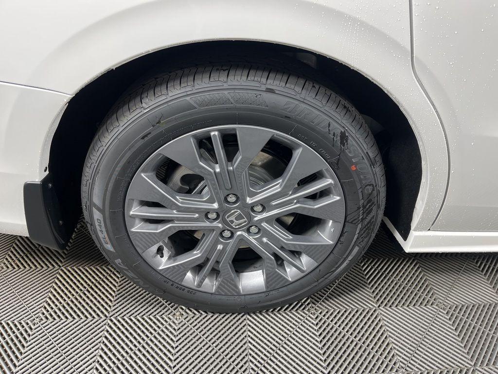 new 2026 Honda Odyssey car, priced at $49,445