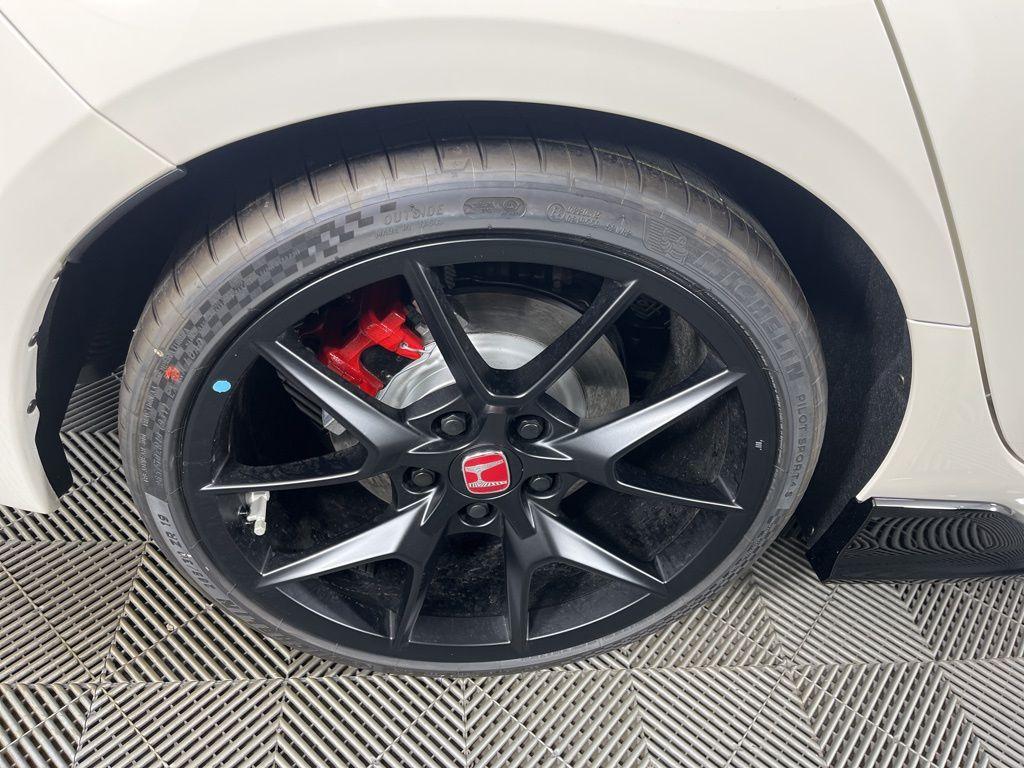 new 2025 Honda Civic Type R car, priced at $47,500