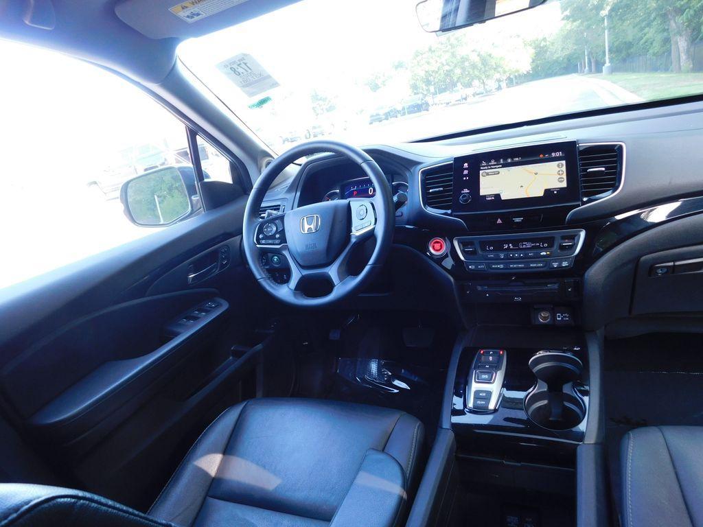 used 2022 Honda Pilot car, priced at $37,912