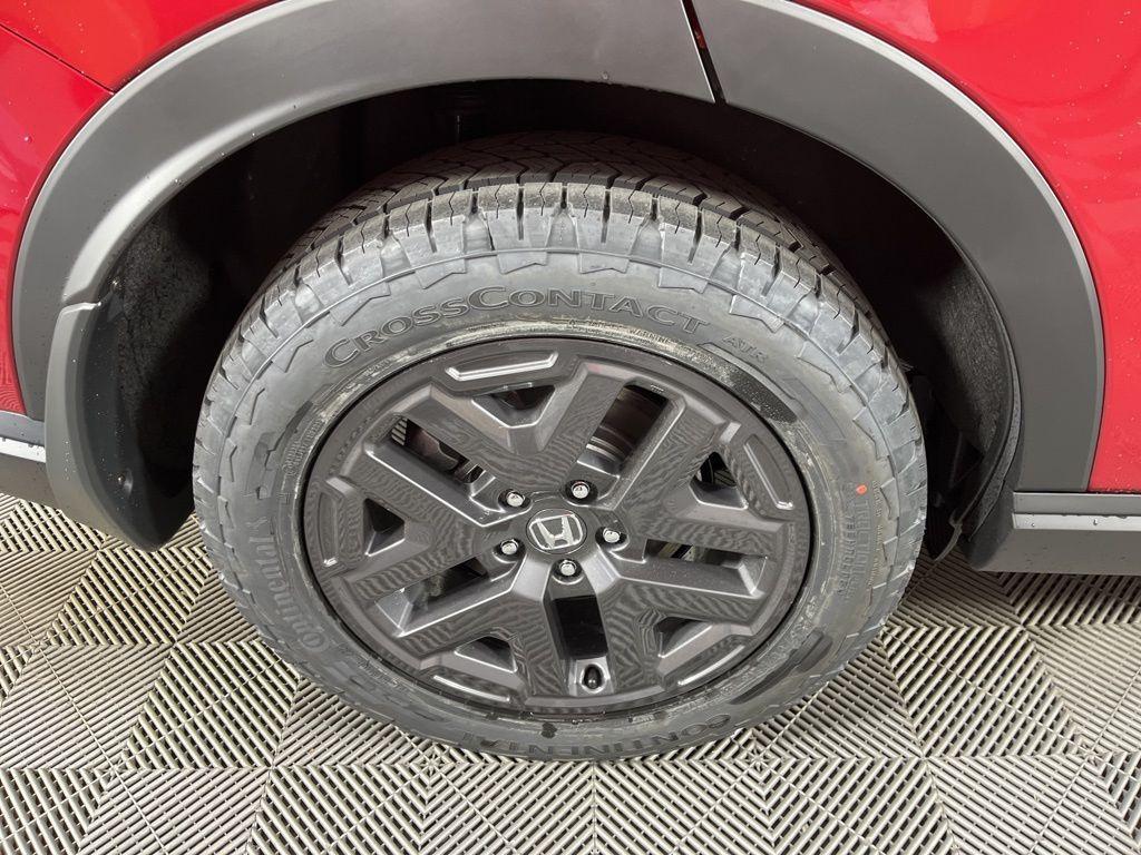 new 2026 Honda CR-V Hybrid car, priced at $40,705