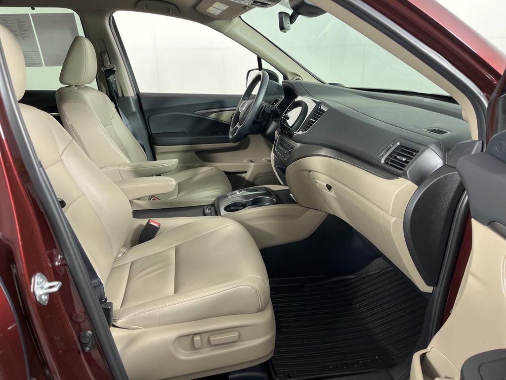 used 2022 Honda Pilot car, priced at $35,577