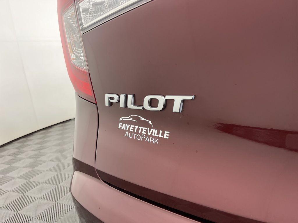 used 2022 Honda Pilot car, priced at $35,577