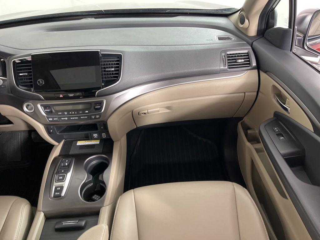used 2022 Honda Pilot car, priced at $35,577