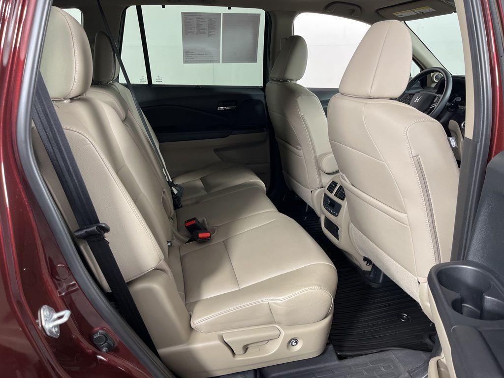 used 2022 Honda Pilot car, priced at $35,577