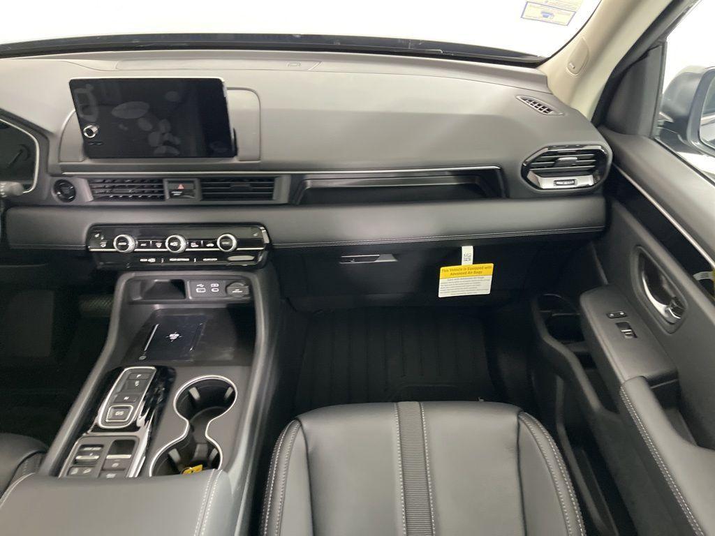 new 2025 Honda Pilot car, priced at $51,095