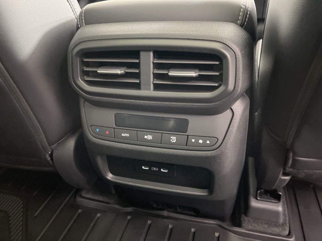 new 2025 Honda Pilot car, priced at $51,095