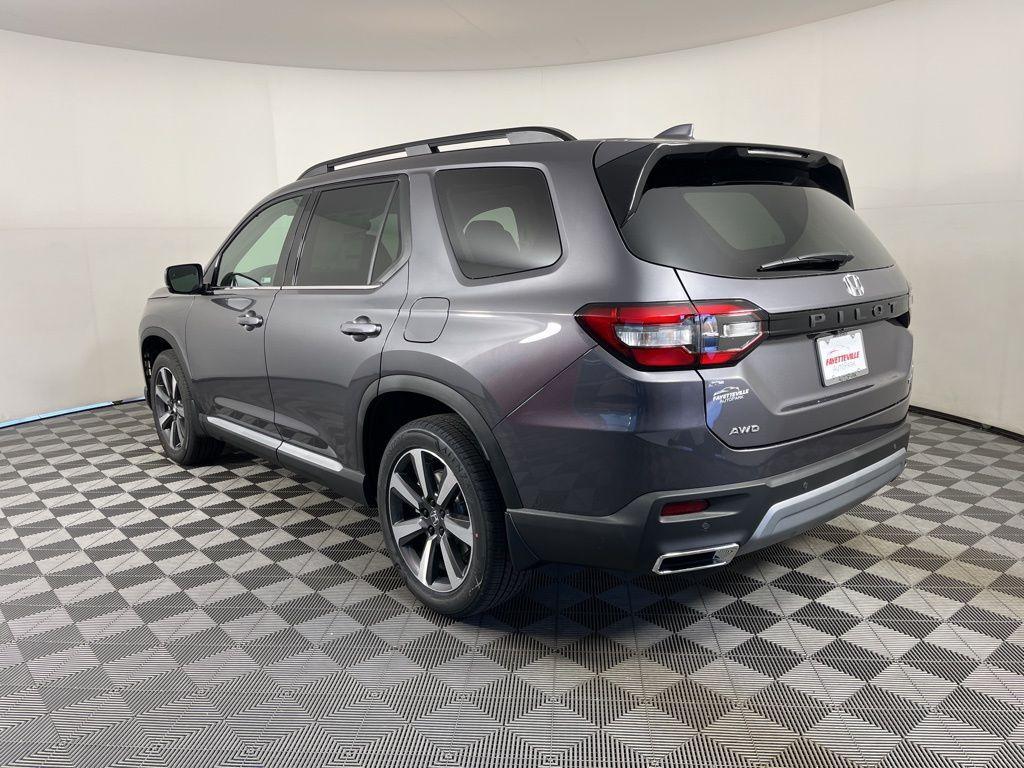 new 2025 Honda Pilot car, priced at $51,095