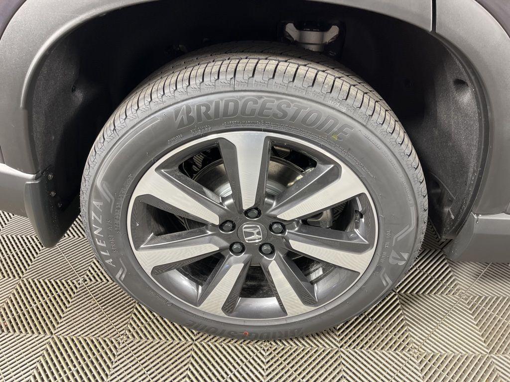 new 2025 Honda Pilot car, priced at $51,095