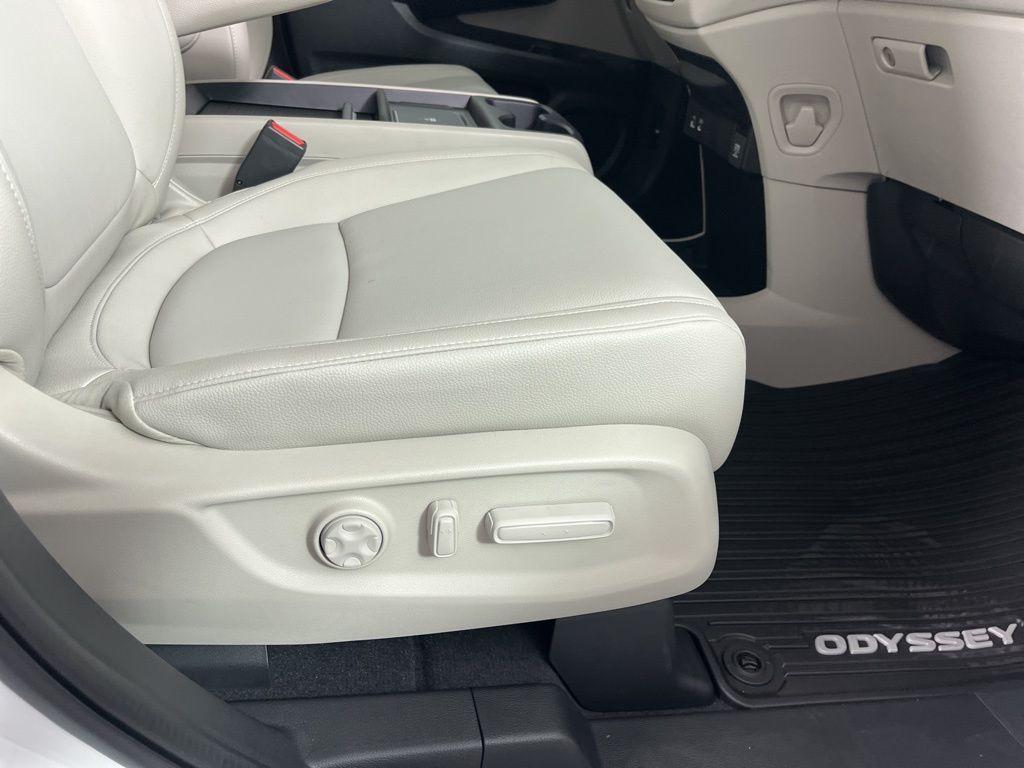new 2026 Honda Odyssey car, priced at $44,745