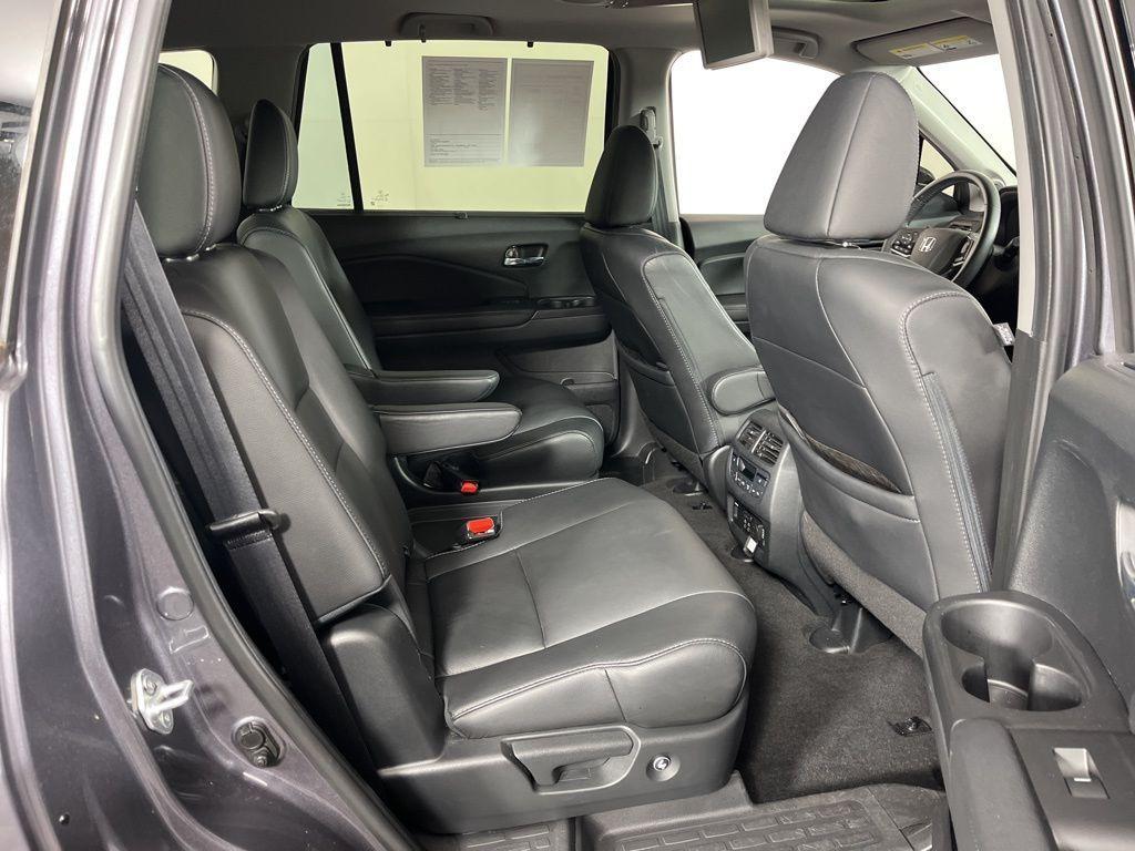 used 2022 Honda Pilot car, priced at $33,500