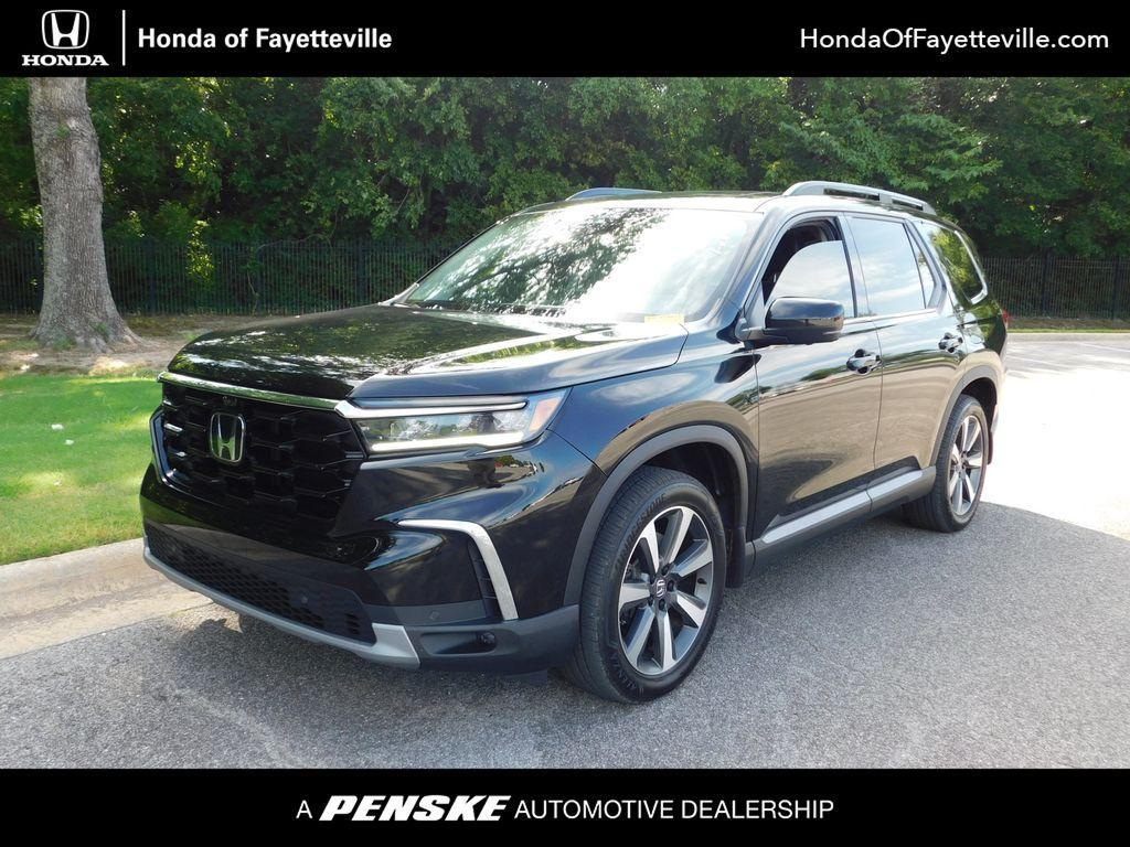 used 2025 Honda Pilot car, priced at $52,192